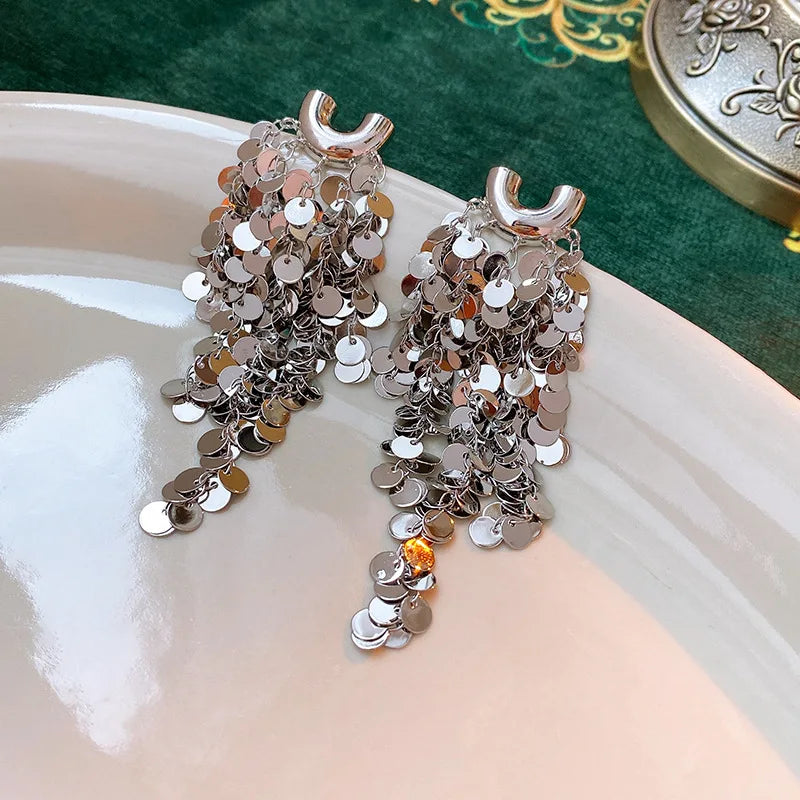 Luxury Exaggerated Metal Round Sequin Tassel Earrings for Women U-Shaped Big Elegent Personalized Party Girls Unusual Jewelry