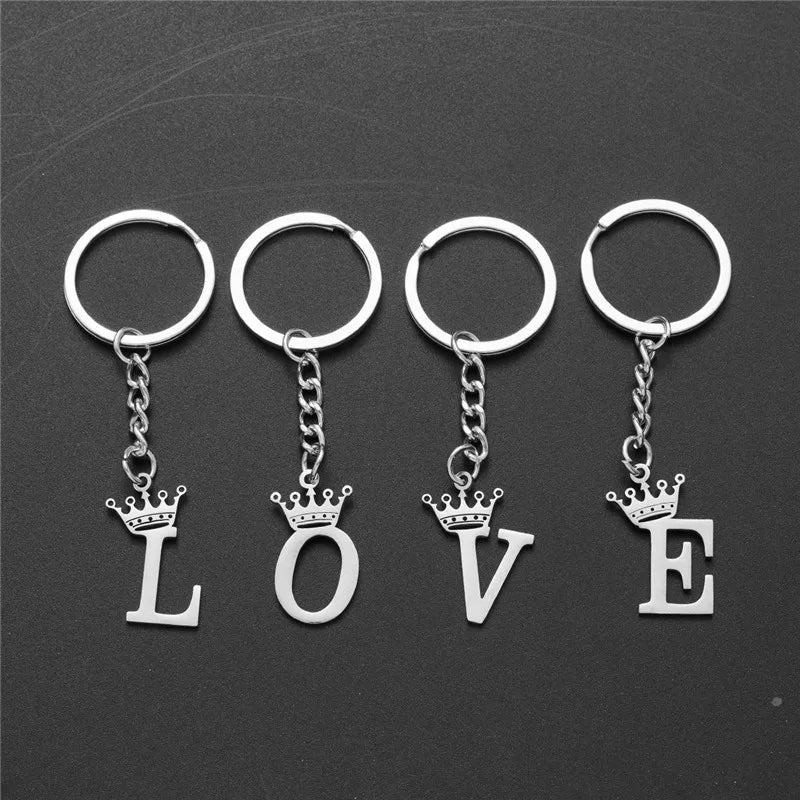 Fashion Crown A-Z Letters Pendant Keychains for Lovers Silver Color 26 Alphabet Keyring Women Car Key Ring Unique Name Jewelry