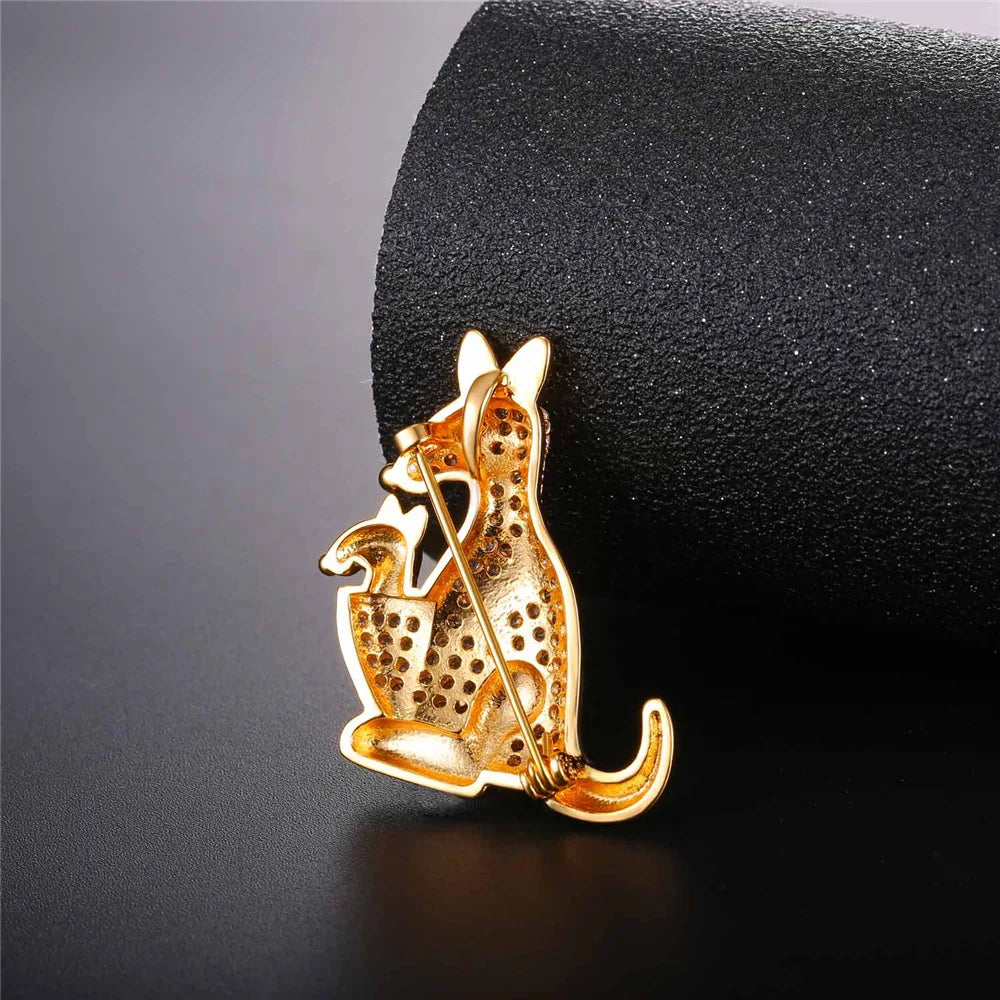 Clear White CZ Kangaroo Mother and Child Brooches Pin for Woman Cubic Zirconia Pave Setting Luxury Style Jewelry Gift for Her