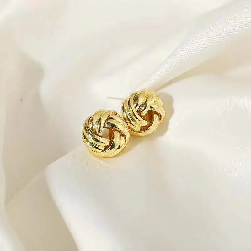 New Hiphop Punk Metal Twist Knit Knot Ball Stud Earring for Women Gold Color Female Twine Ear Jewelry Christmas Gift Brincos