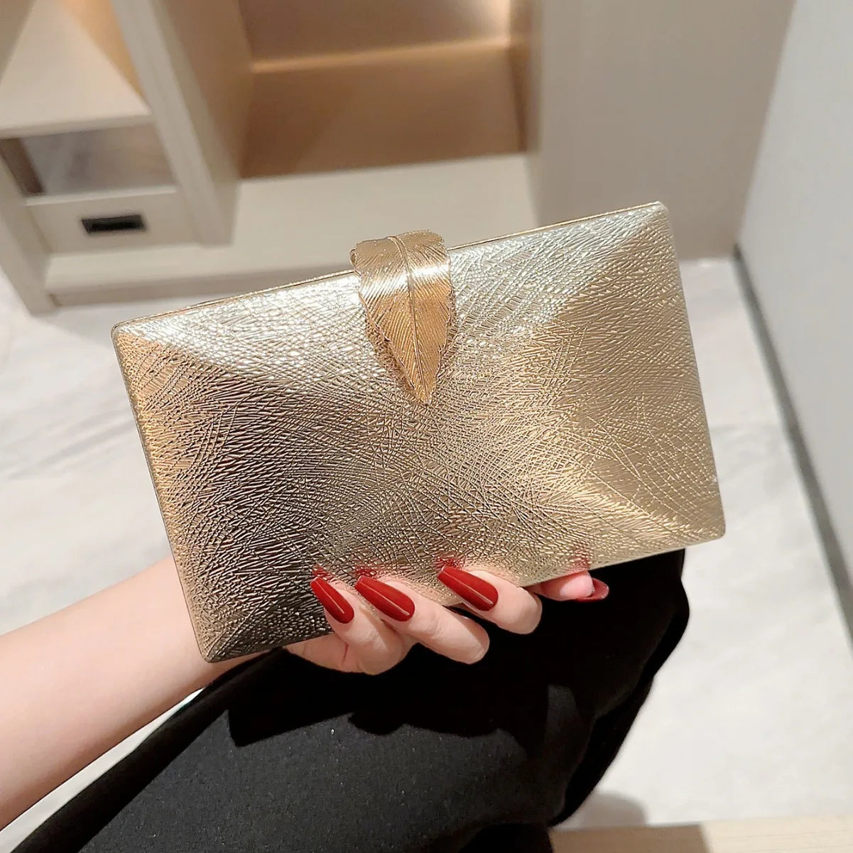 2024 Metallic Party Clutch Purse Box Shape Evening Bags Gold Silver White Handbag Purses Women Bridal Wedding Metal Clutches Bag