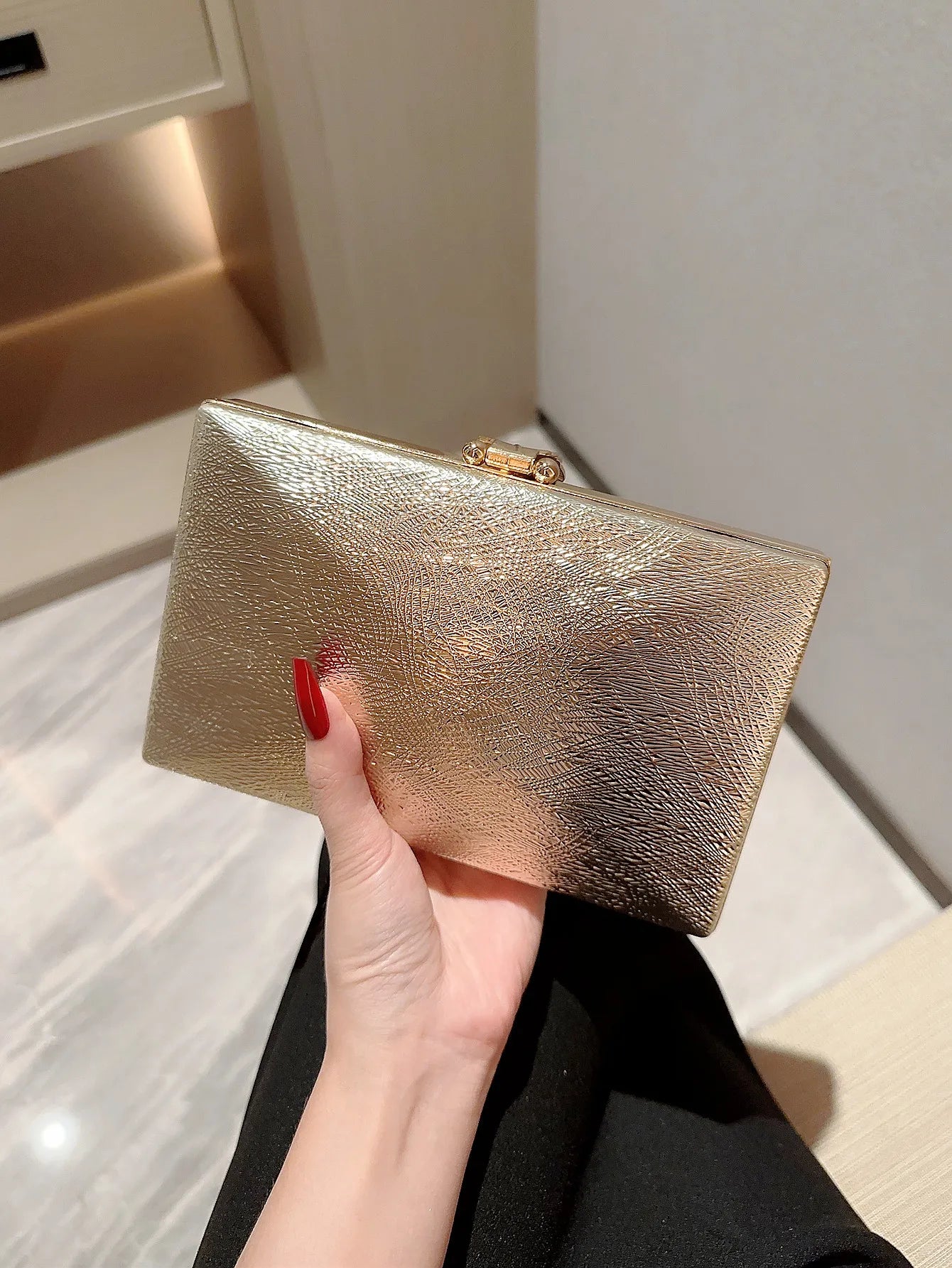 2024 Metallic Party Clutch Purse Box Shape Evening Bags Gold Silver White Handbag Purses Women Bridal Wedding Metal Clutches Bag