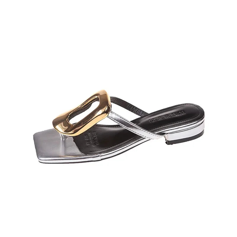 Flats 2024 Women Flip Flops New Summer Casual Slides Beach Ladies Slippers Outside Metal Decoration Female Shoes for Slippers