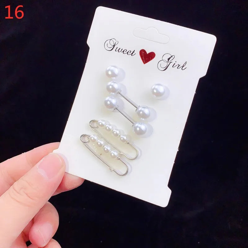 Fashion Crystal Pin Waist Buckle Fixed Strap Charm Safety Brooch Anti Fall Sweater Cardigan Clip Chain Pearls Brooches Jewelry