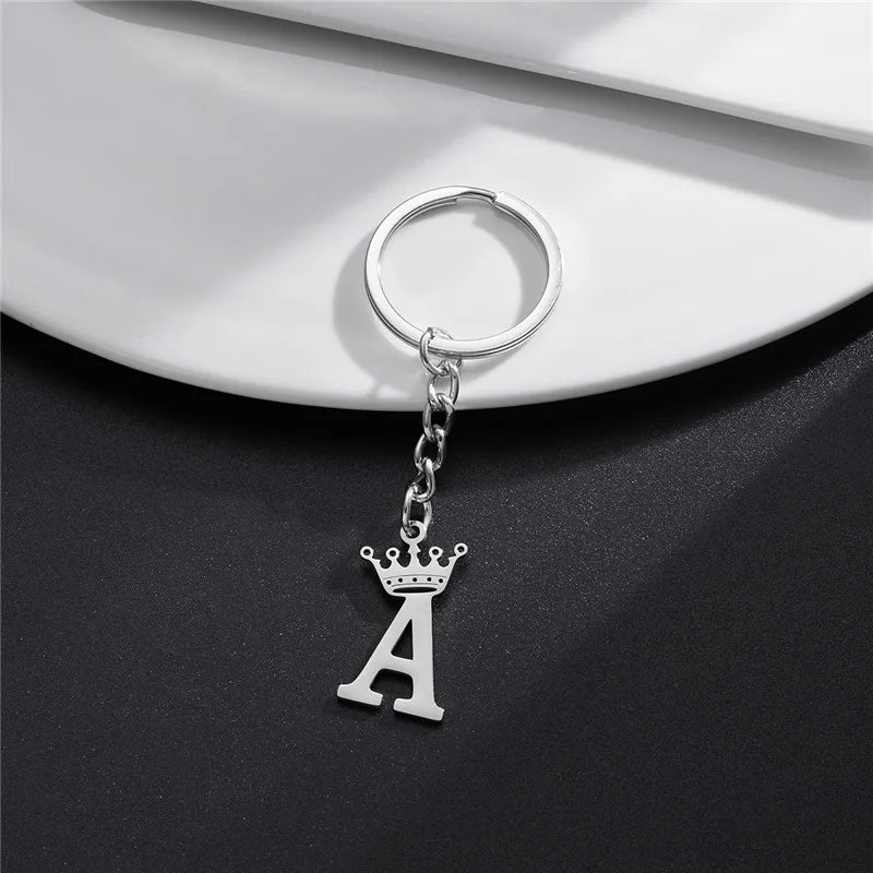 Fashion Crown A-Z Letters Pendant Keychains for Lovers Silver Color 26 Alphabet Keyring Women Car Key Ring Unique Name Jewelry