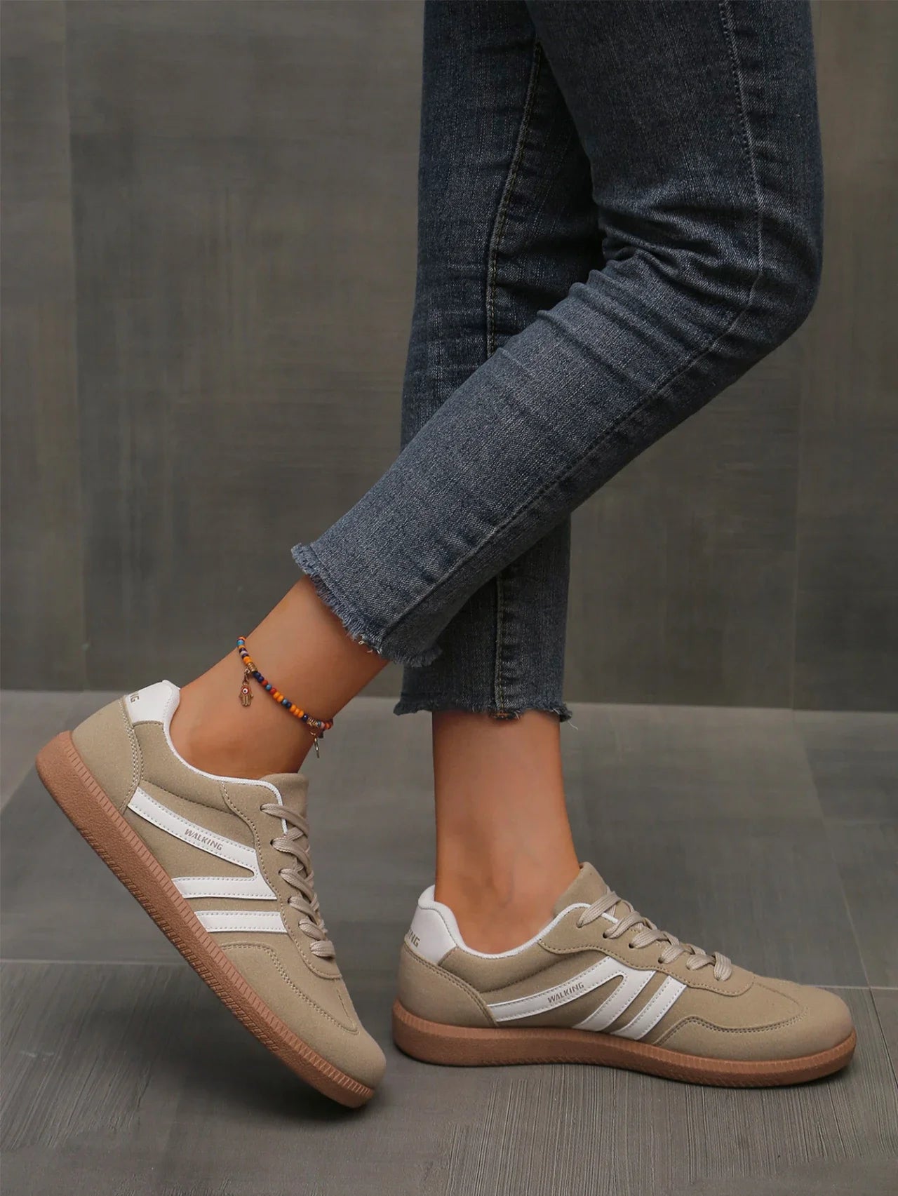 Women Sneakers 2025 Spring New Luxury Flat Loafers Comfortable Slip on Soft Female Sneakers Lightweight Outdoor Shoes for Women