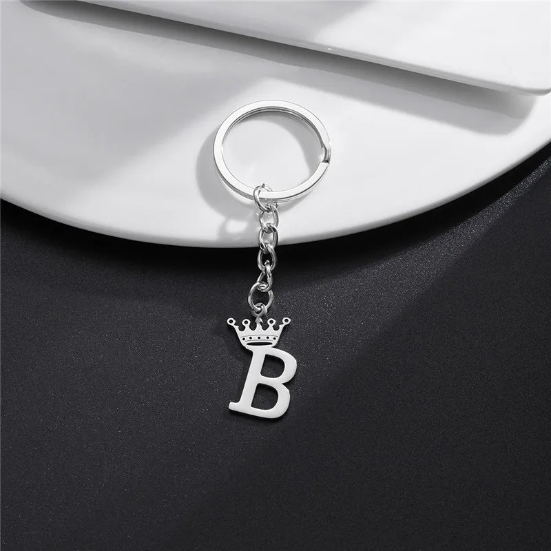 Fashion Crown A-Z Letters Pendant Keychains for Lovers Silver Color 26 Alphabet Keyring Women Car Key Ring Unique Name Jewelry