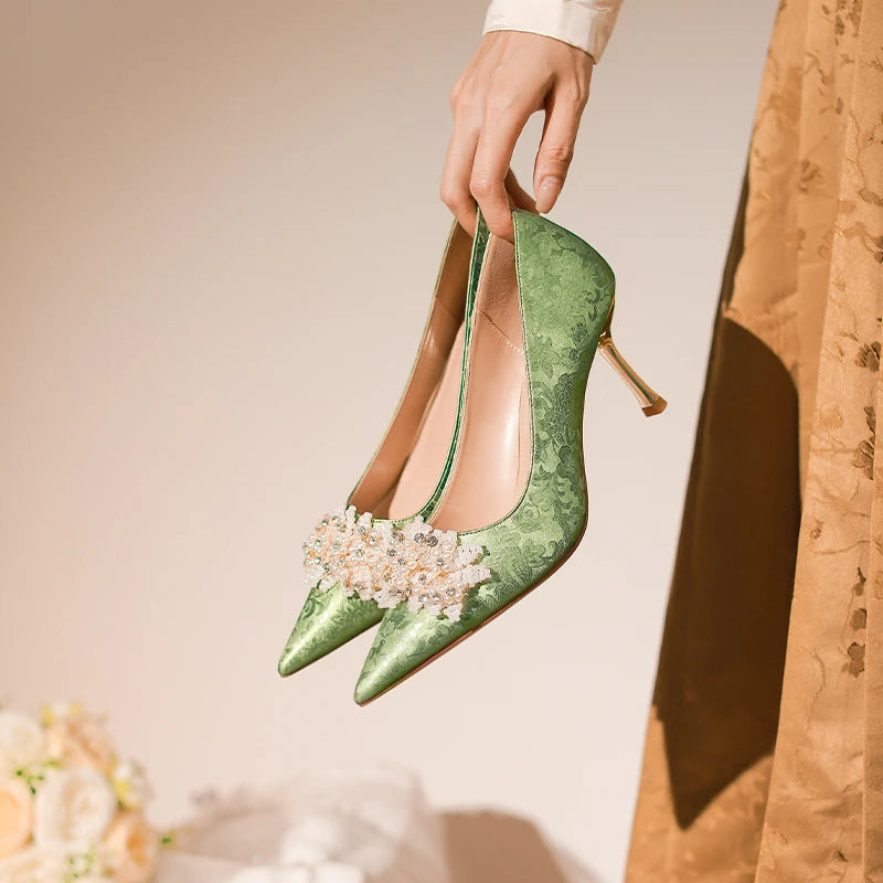 High Heels Women Fall New Pointed Head Shallow Mouth Beaded Flower Wedding Dress Bride Wedding Shoes
