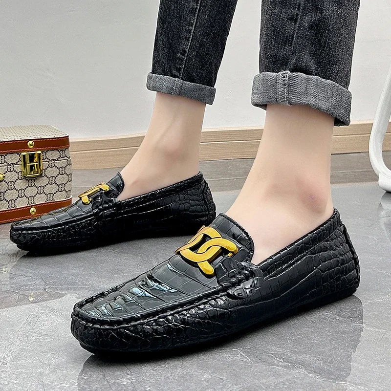 新作レザーローファー メンズ ハンドメイド ドライビングシューズ スリッポンシューズ 男性 高品質 快適 大きいサイズ クラシック カジュアル メンズローファー