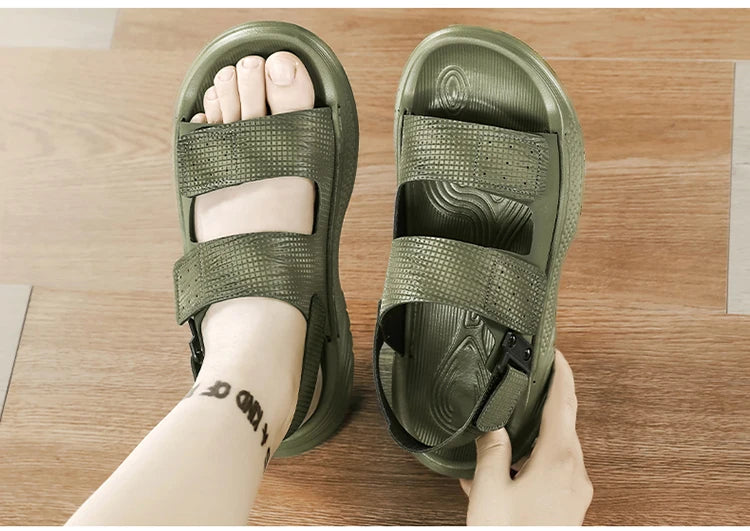 Sandals for men summer style soft sole casual wear-resistant anti slip black sandals for outdoor wear water wading beach shoes