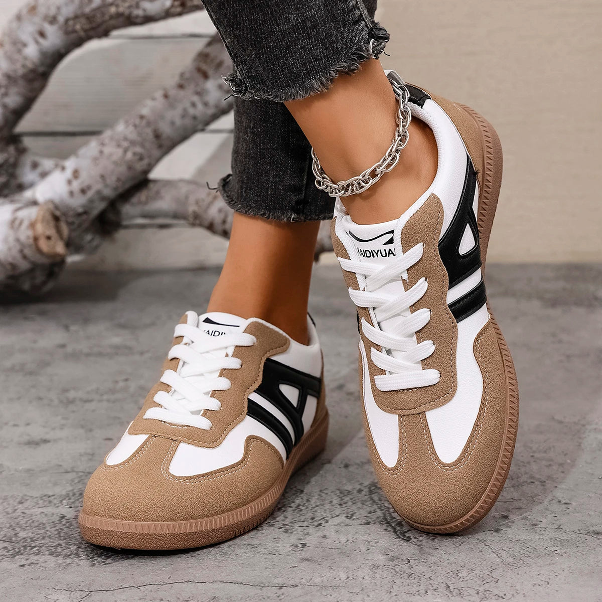 Women Sneakers 2025 Spring New Luxury Flat Loafers Comfortable Slip on Soft Female Sneakers Lightweight Outdoor Shoes for Women