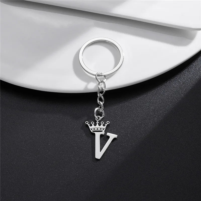 Fashion Crown A-Z Letters Pendant Keychains for Lovers Silver Color 26 Alphabet Keyring Women Car Key Ring Unique Name Jewelry