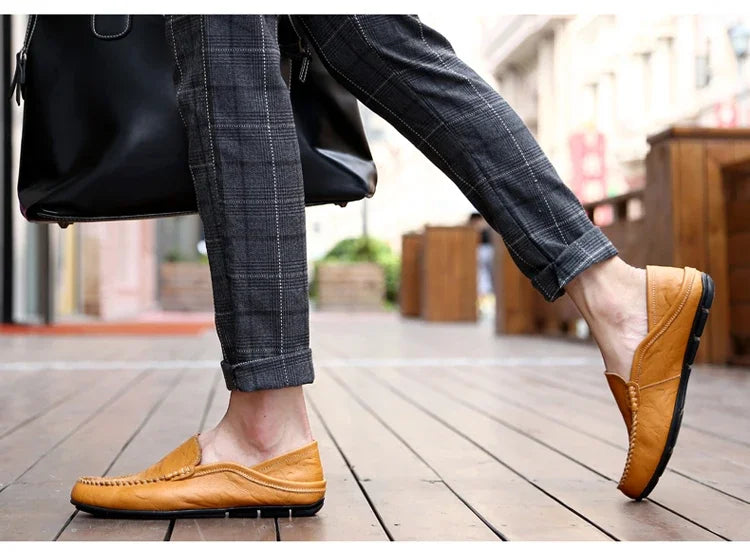 Men Loafers 2024 New Leather Shoes Men‘s Casual Shoes Moccasins Breathable Sneakers Men Driving Shoes Comfort Flats Plus Size 46