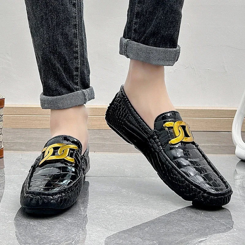 新作レザーローファー メンズ ハンドメイド ドライビングシューズ スリッポンシューズ 男性 高品質 快適 大きいサイズ クラシック カジュアル メンズローファー
