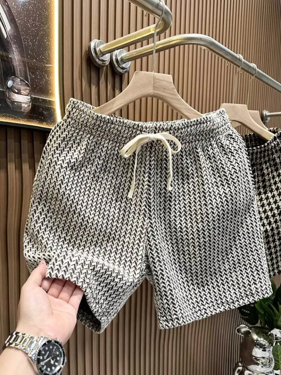 メンズ ホワイト プリント チェック柄 ショートパンツ 夏 スタイリッシュ ストレートレッグ カジュアル ビーチパンツ 快適 ポケット付き 軽量 ストリート ショートパンツ
