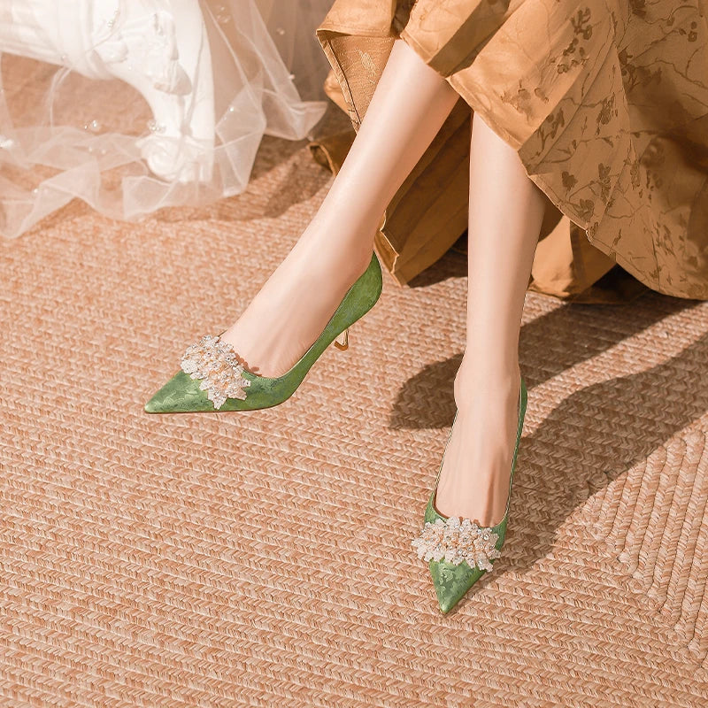High Heels Women Fall New Pointed Head Shallow Mouth Beaded Flower Wedding Dress Bride Wedding Shoes