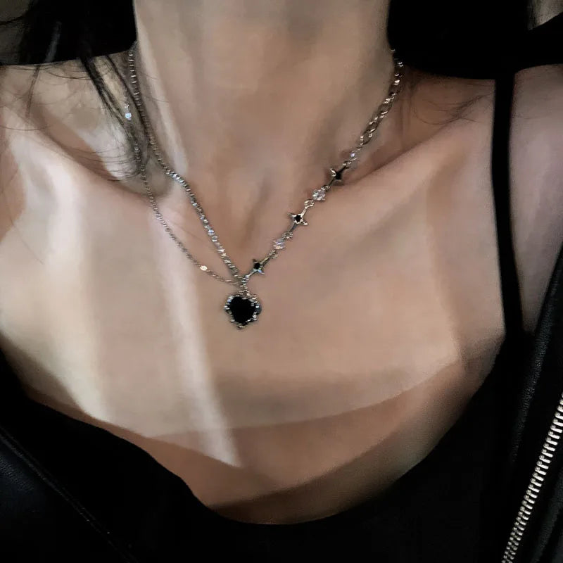 New Luxury White Round Moonstone Pendant Necklaces Women Fashion Jewelry Choker Clavicle Chain Short Charm Necklace