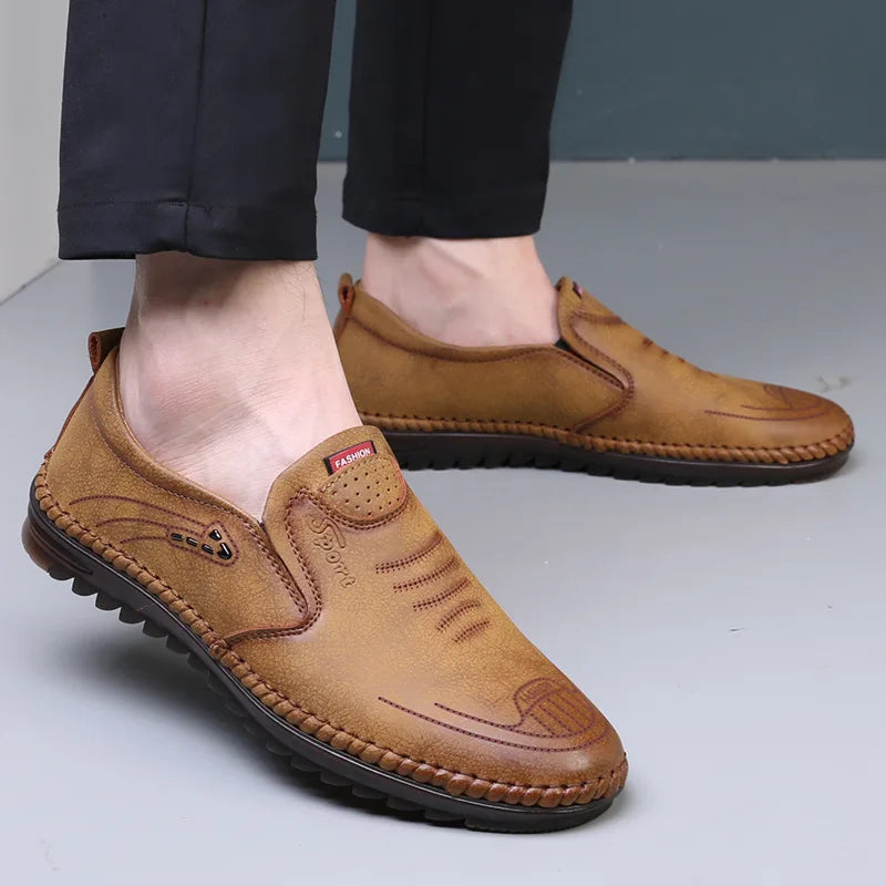 Men Loafers 2025 New Leather Shoes Men's Casual Shoes Moccasins Breathable Sneakers Male Driving Shoes Comfort Flats Plus Size