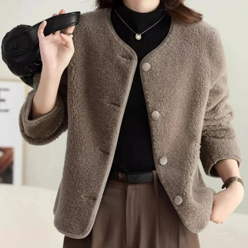 Fleeced Short Jacket for Women Korean Style New Products Demi-season Fashion 2025 Coats Woman Reviews Clothes Great Luxury Cheap