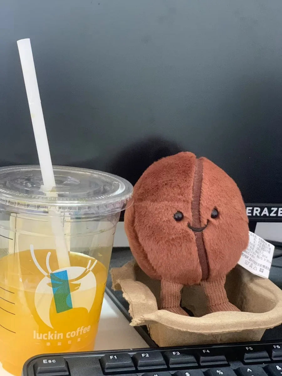Jellycat コーヒー豆バッグペンダント 漫画ぬいぐるみ 笑顔のコーヒーフードぬいぐるみ かわいいキーチェーン ソフトドール 誕生日プレゼント 女の子