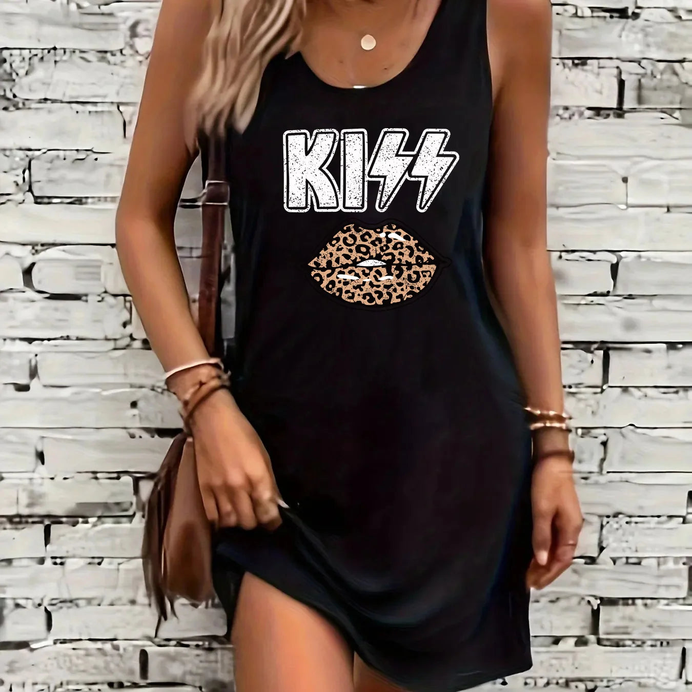 Women's summer loose and comfortable casual lip print letter pattern print black sleeveless vest skirt punk style dress