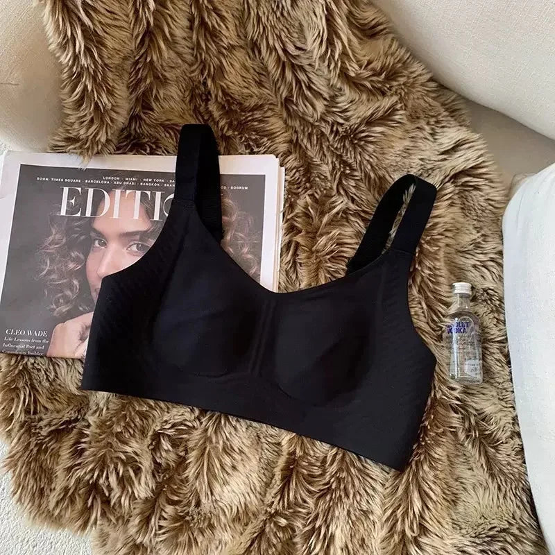 Large Breasts Show Small Underwear for Women with Ultra-thin Markless Rabbit Ears Large Size Secondary Breasts Anti-sagging Bra