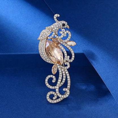 Elegant Classic Crystal Peacock Shining Brooch Pin For Women High-end Exquisite Banquet Party Animals Badges Jewelry Gift