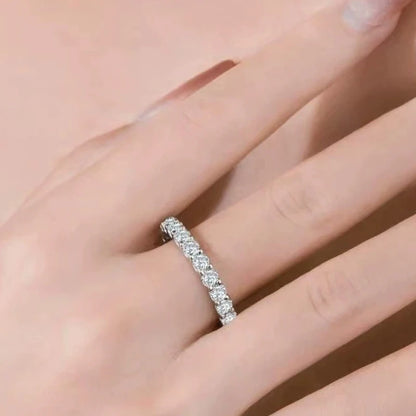 925シルバー モアサナイト 2.2CT ヒップホップリング 電気めっき18Kゴールド プラチナ 精巧なファッション ライトラグジュアリーデザイン レディースリング
