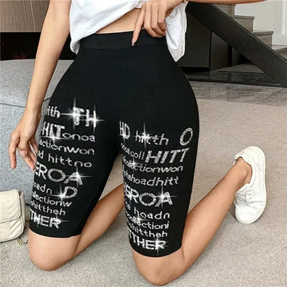 ブラックストレッチラインストーンスキニーホットパンツ レディースレギンス パールレター入り ホットドリル ニー丈伸縮パンツ スリムヨガレギンス