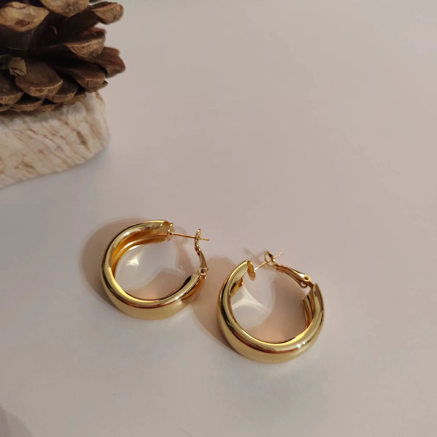 Gold Color Metallic Ear Loops For Women Simple Cool Style Irregular Geometric Ear Buckle Personalized Party HooP Earring Jewelry