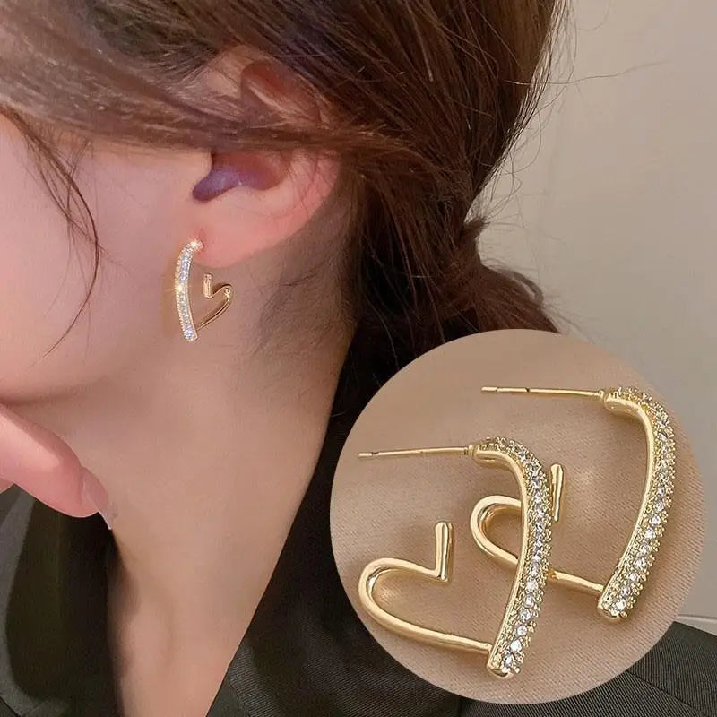 925 Silver Needle Korean Fashion Crystal Heart Earrings For Women Jewelry 2025 Trending New Luxury Women's Hoop Earrings Z40