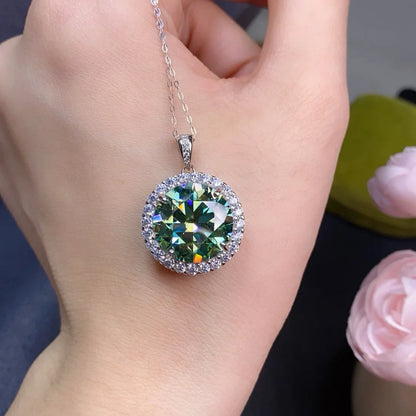 10ct Green Moissanite Pendant Necklace, Colored Diamond Crown Design, Fashion Minimalist Collarbone Chain