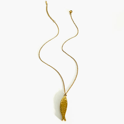 Peri'sbox Boho Colorful Acrylic Beaded Chain for Women 18K Gold Plated Solid Fish Pendant Necklace Waterproof Stackable Jewelry