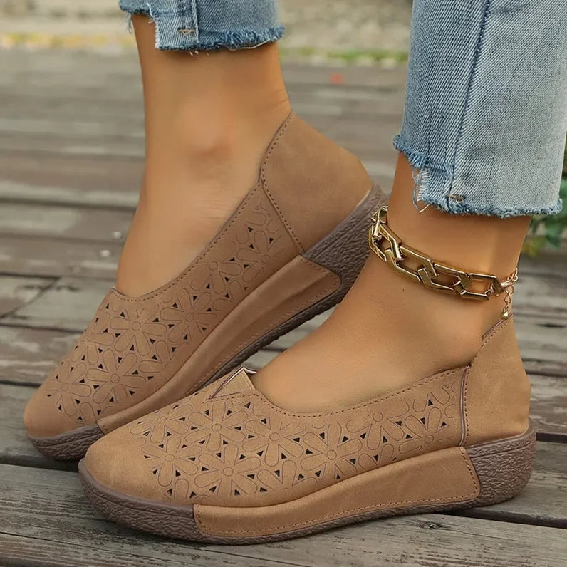 Loafers Women's Large Size 2024 Summer New Round Head Laser Hollowing Comfortable Thick Sole Single Shoes Zapatos De Mujer