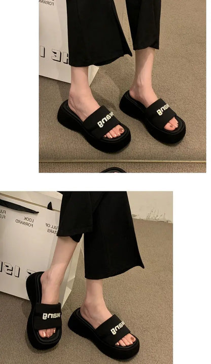 Women's Slippers 2025 New Fashion Comfortable Platform Sandals Concise Outdoor Women‘s Closed Toe Beach Muje Summer Shoes