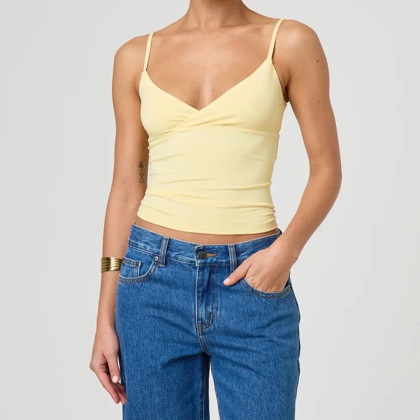 Y2k Clothes Women's Summer Cropped Cami Tops Sleeveless Open Back V Neck Solid Color Slim Fit Tank Tops