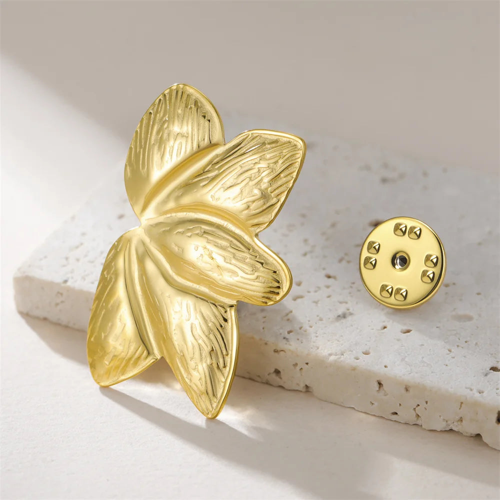 My Shape Leaves Brooch for Woman Girls Fan Shaped Leaves Brooch Pins for Dress Skirts Gold Color Stainless Steel Jewelry Gifts