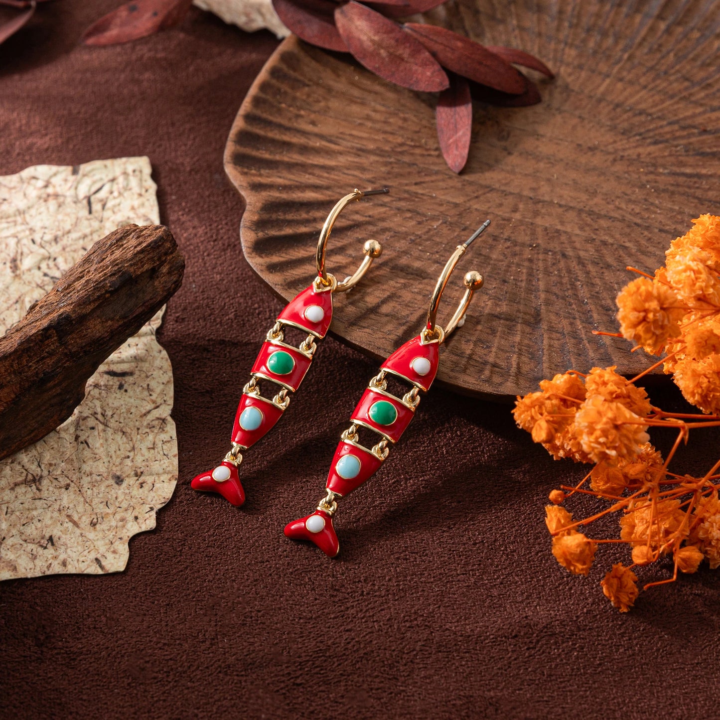 Golden fish shaped colorful oil dripping small fish earrings handmade DIY pendant accessories earrings womana