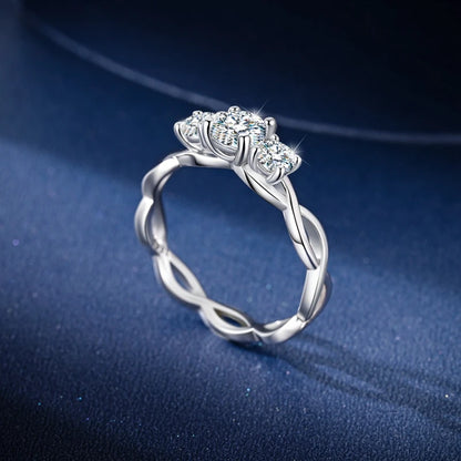 Total 0.9CT Moissanite Ring 100% S925 Sterling Silver for Women Female Eternity Sparkling Classic Band Wedding Rings Jewelry