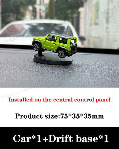 車用ドリフト回転オーナメント　車用ダッシュボード回転レーシングモデルデコ　個性的な車用センターコンソール　カートゥーン　スズキ ジムニー用