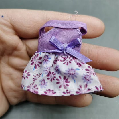 Ob11人形の服の本物の小さなケリーのオリジナルの種類は、服のパンツを着ることができるシンバの子供たちが家のおもちゃをプレイします