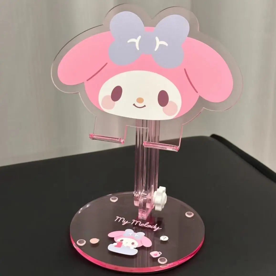 かわいいMy Melody Kuromiスマホスタンド 調節可能なデスクトップホルダー iPhone iPad タブレット用 寝室 観賞用 ホームオフィス Kawaii アニメ
