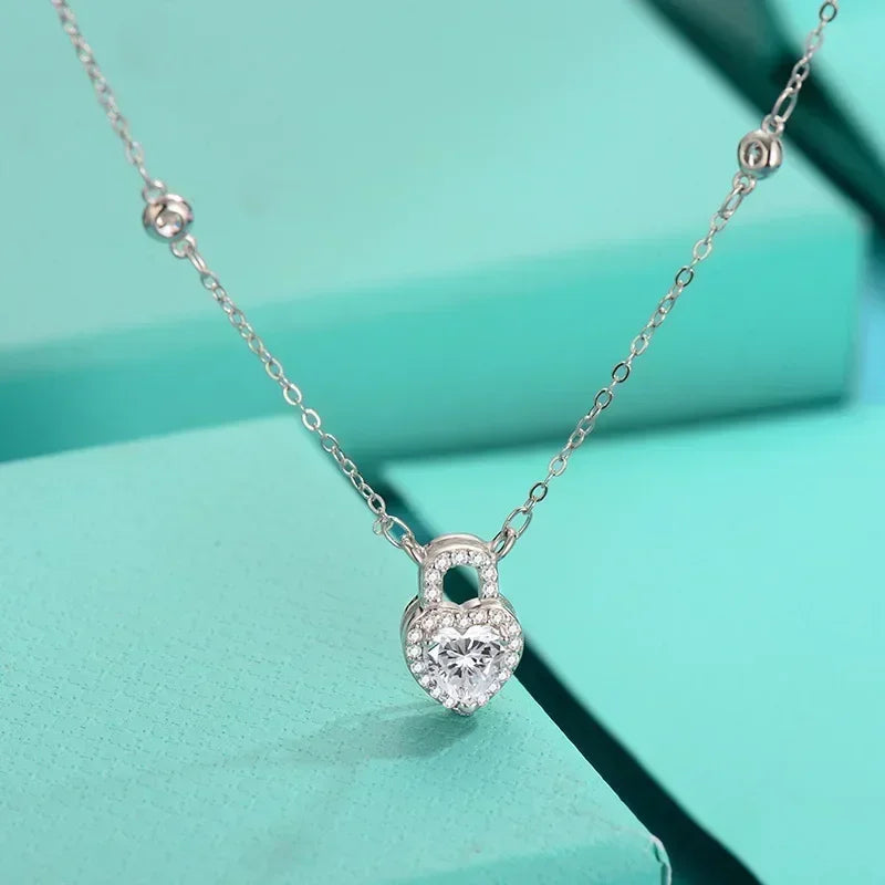 Real 925 Sterling Silver Heart Cut 0.8ct Moissanite Dancing Necklace Fashion Pendant Necklace Jewelry Gift Women