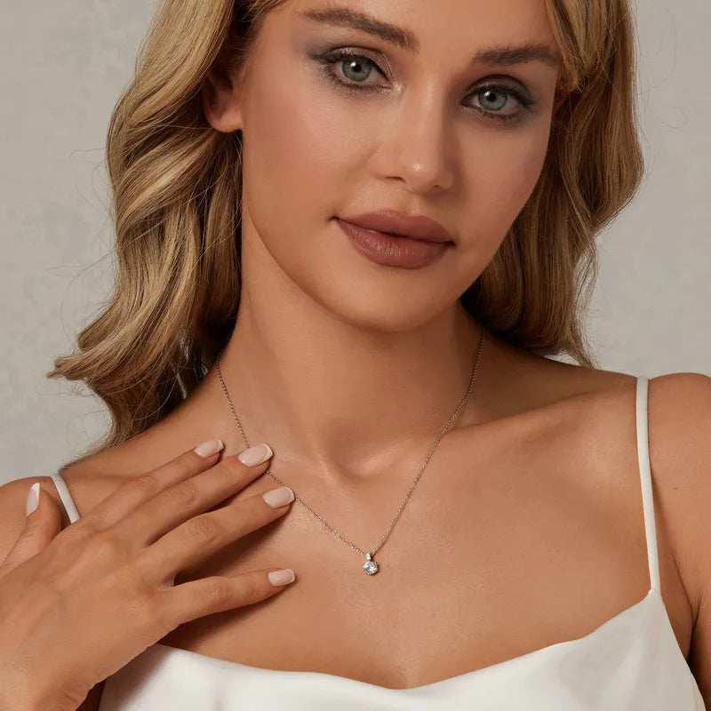 Bamoer U 0.5/1CT Moissanite Pendant Necklace 6 Prongs Round Cut VVS1 Lab Diamond Neck Chain For Women Engagement Jewelry Gift