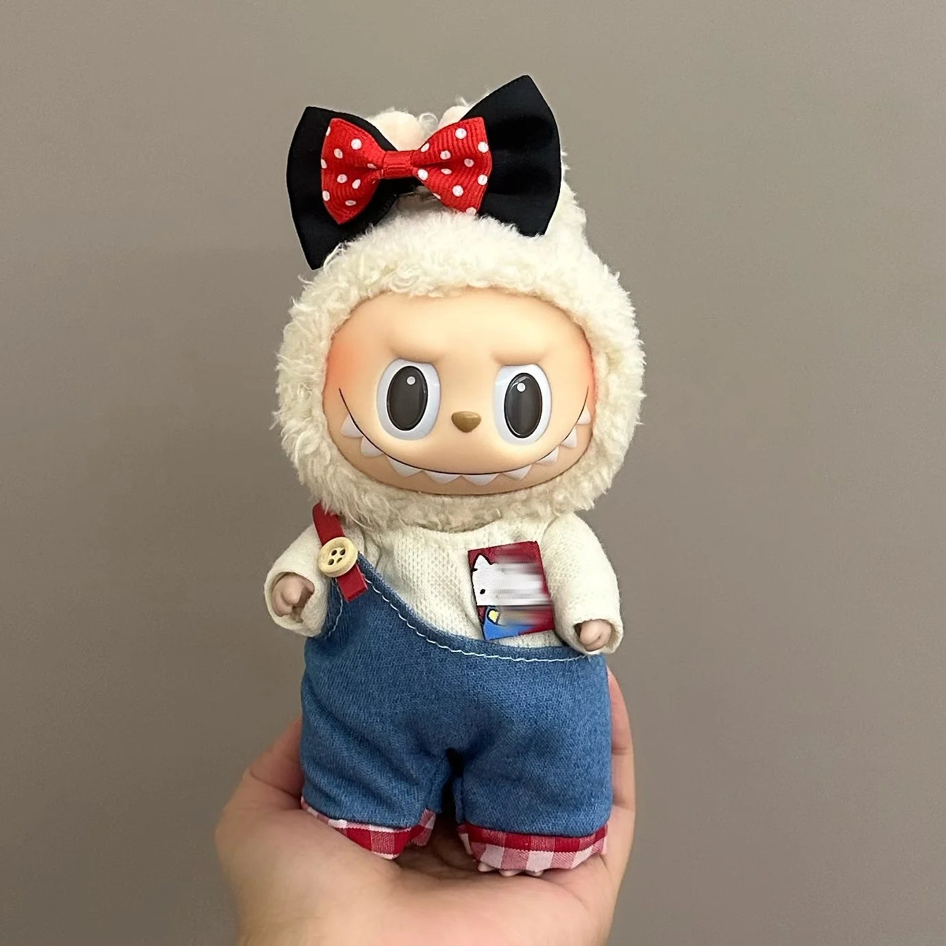 Labubuドール17cmぬいぐるみ用の服だけ 可愛いオーバーオールセット 夏のクールトレンド ファッション ソフトファブリック カラフルドレススーツ