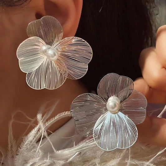 Fashion Korean Large Flower Pearl Earrings for Women New Design Stud Earrings for Women Jewelry Accessories Party Gift