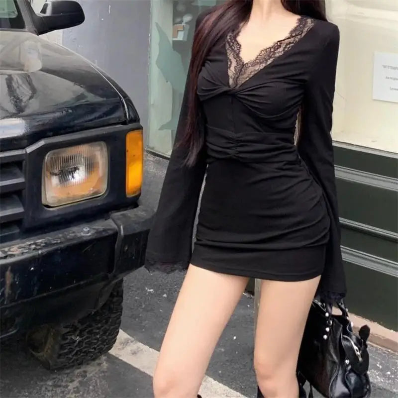長袖ブラックミニドレス ヴィンテージ セクシー レディース レースパッチワーク Y2K美学 ハイウエスト パーティークラブ用 秋新作