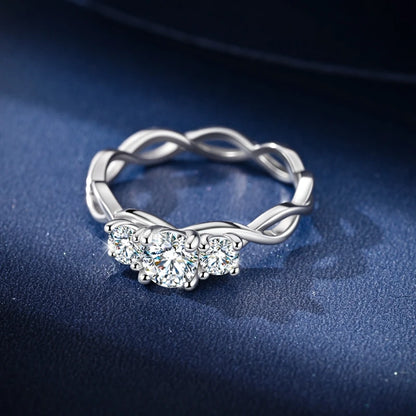 Total 0.9CT Moissanite Ring 100% S925 Sterling Silver for Women Female Eternity Sparkling Classic Band Wedding Rings Jewelry