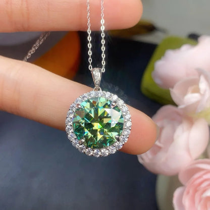 10ct Green Moissanite Pendant Necklace, Colored Diamond Crown Design, Fashion Minimalist Collarbone Chain