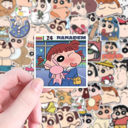 100枚入り クレヨンしんちゃん ステッカー かわいい アニメ 車 ノートパソコン 携帯電話 文房具 装飾 ステッカー 子供 おもちゃ